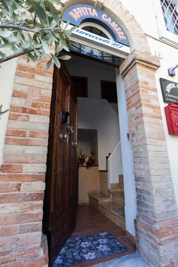Affittacamere Carnevali Mj Loreto Exterior foto